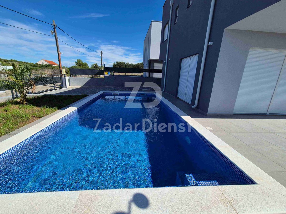 Villa con piscina "NEW BUILDING" di 121,94 m2 - Vir