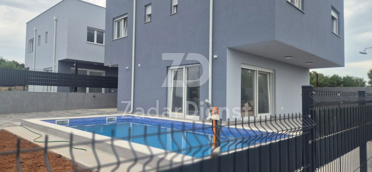 Villa con piscina "NEW BUILDING" di 121,94 m2 - Vir