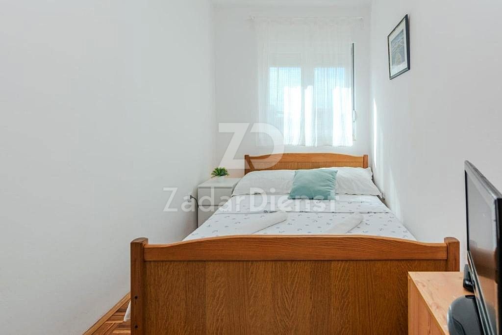 Casa indipendente a tre piani con 3 unità abitative