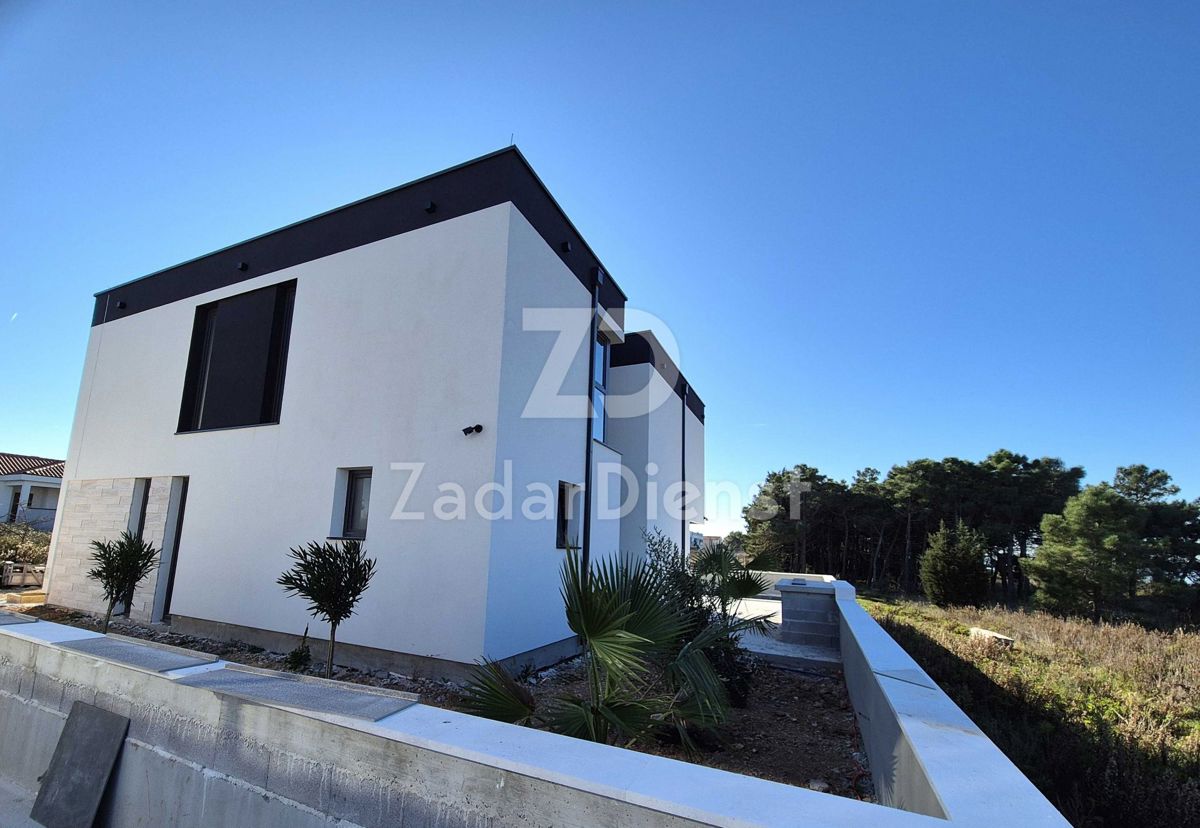 Villa moderna con piscina di 179,58 m2 a Privlaka