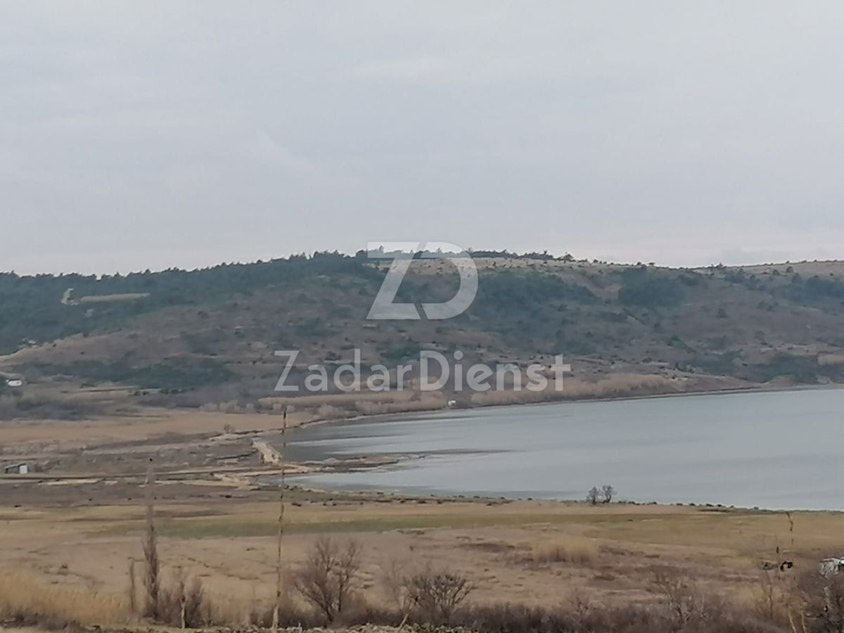 Terreno edificabile con vista sul mare - Rtina