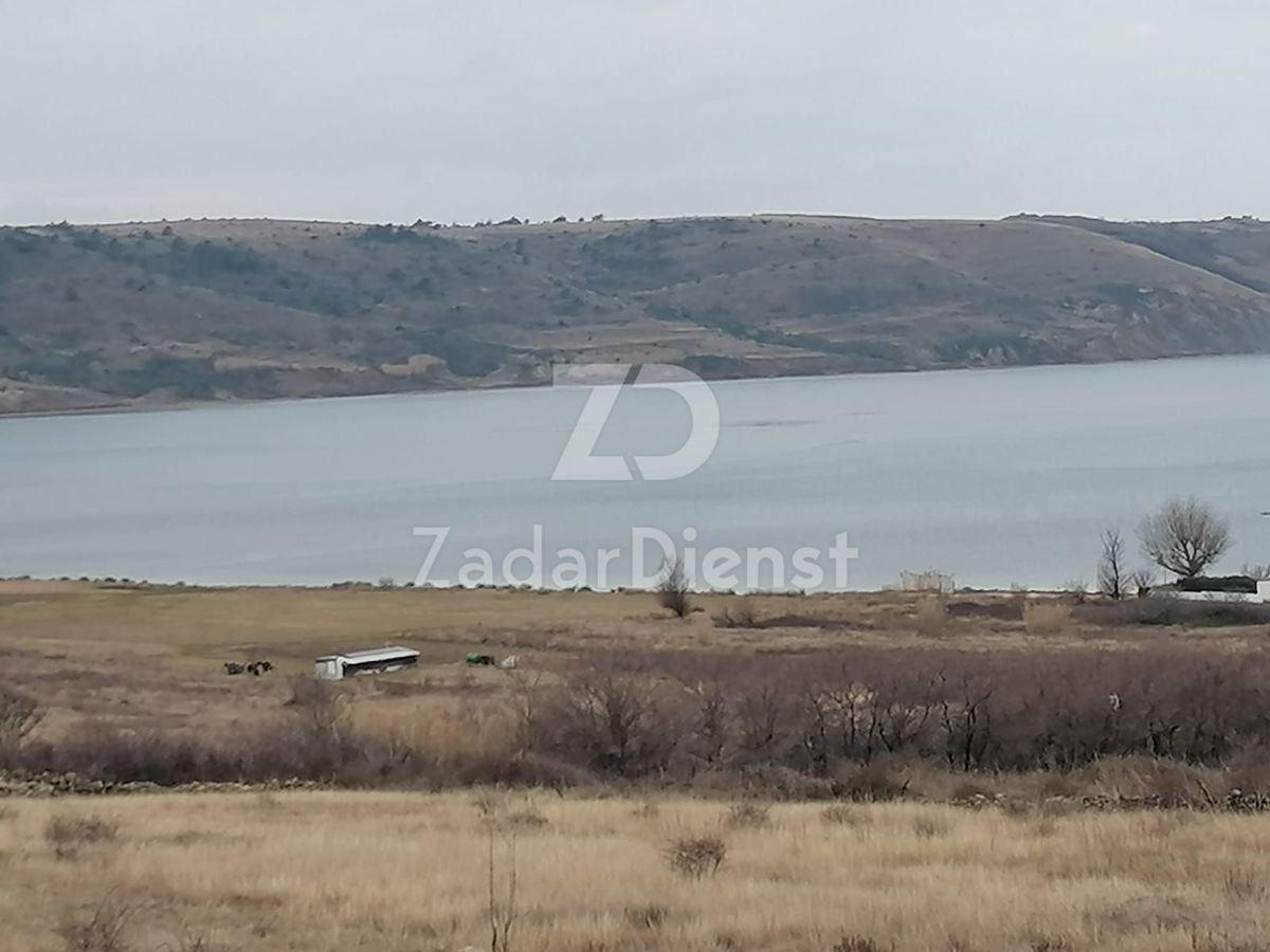 Terreno edificabile con vista sul mare - Rtina