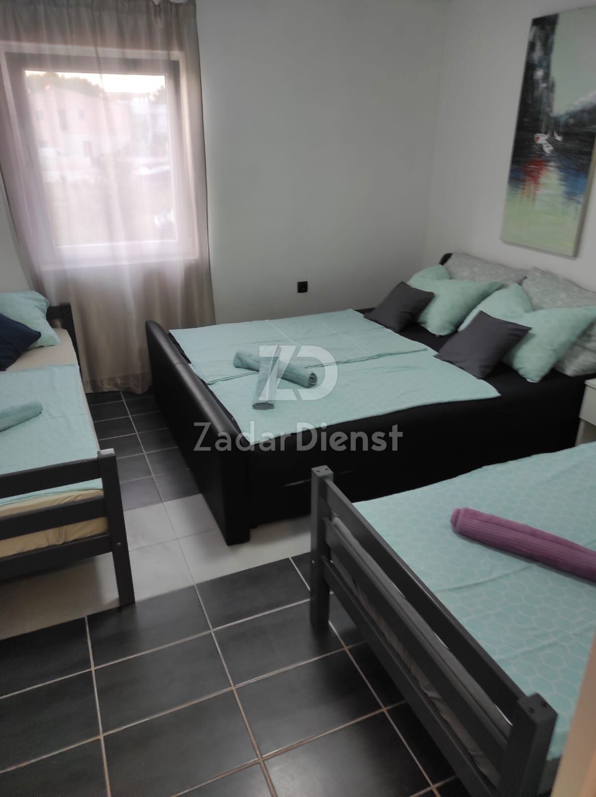 Casa con 4 appartamenti e una splendida terrazza sul tetto a Vir