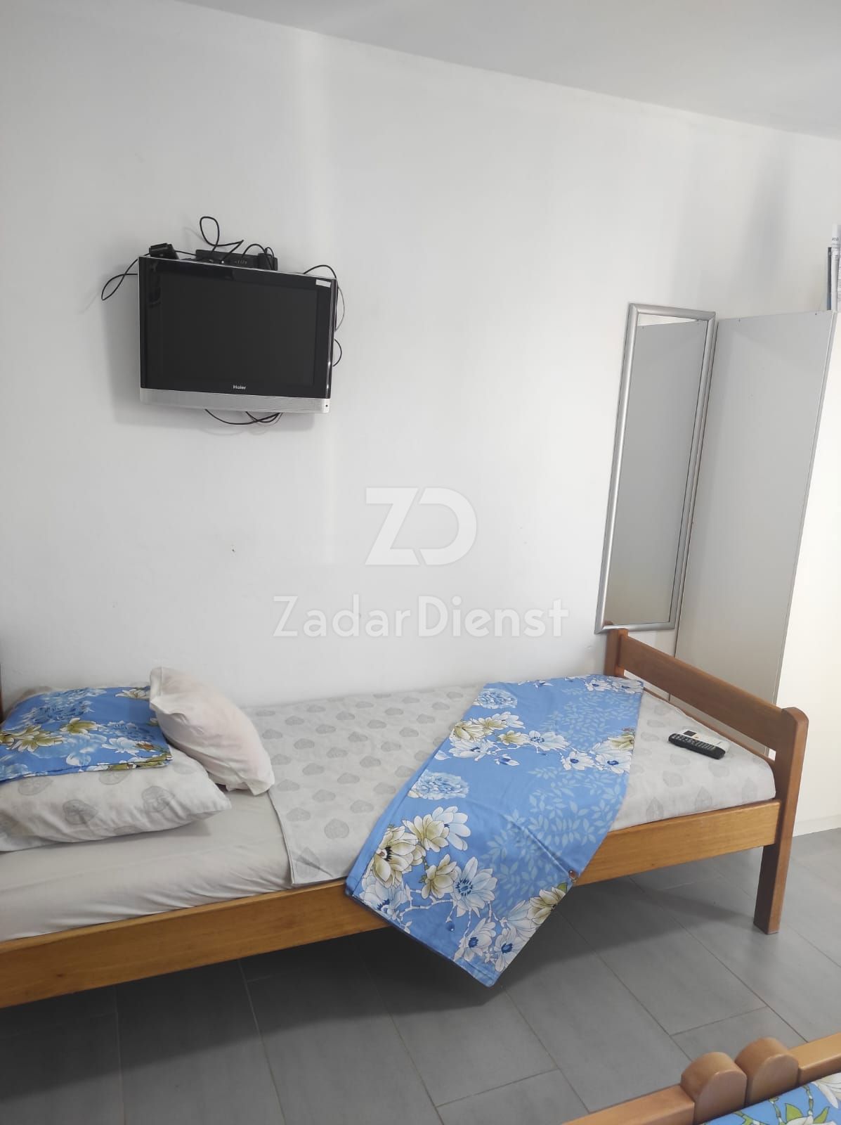 Casa con 4 appartamenti e una splendida terrazza sul tetto a Vir