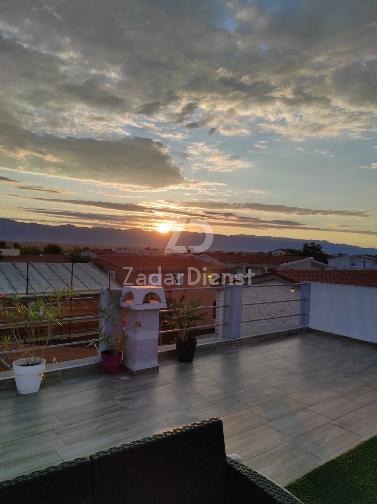 Casa con 4 appartamenti e una splendida terrazza sul tetto a Vir