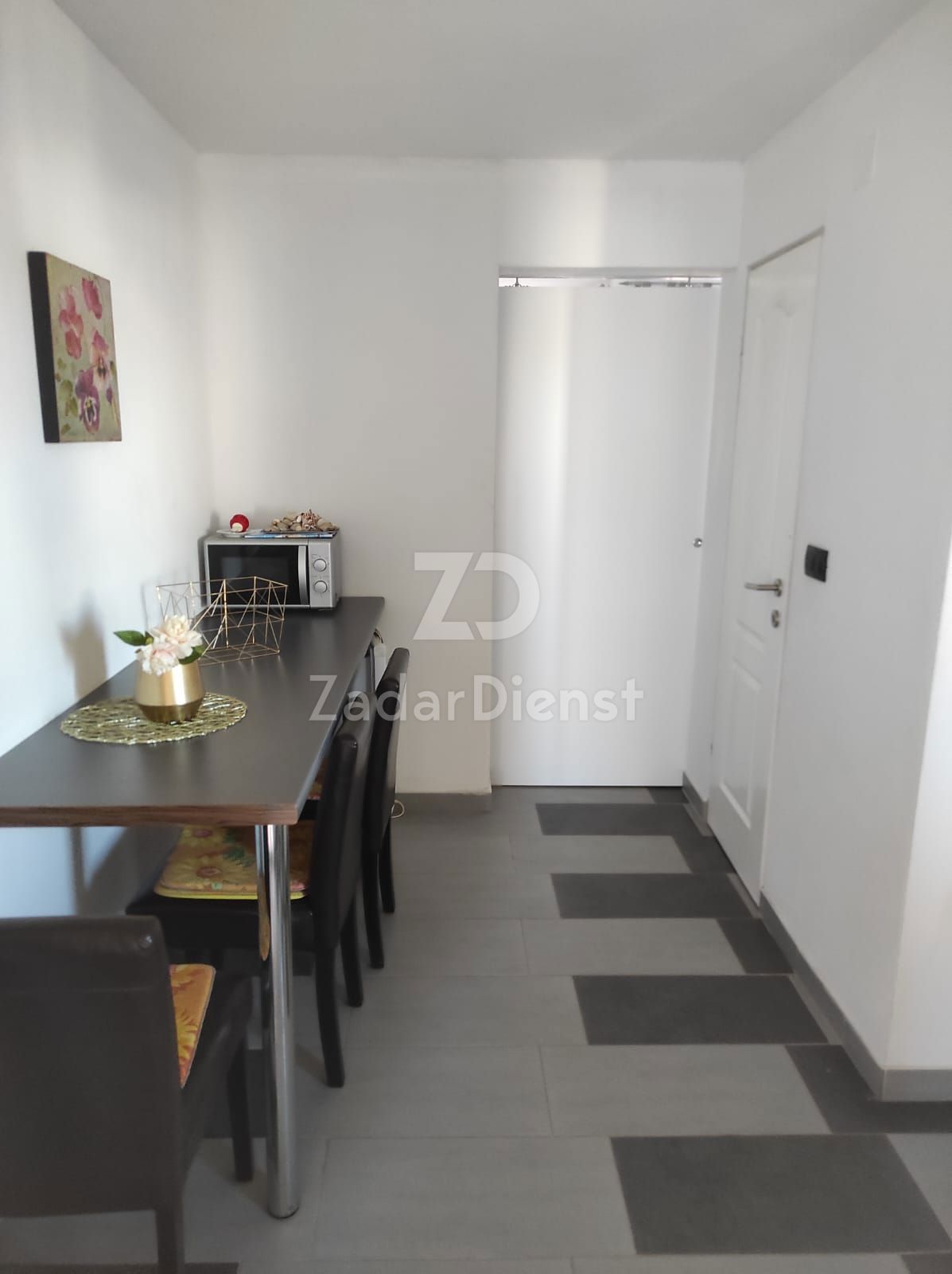 Casa con 4 appartamenti e una splendida terrazza sul tetto a Vir