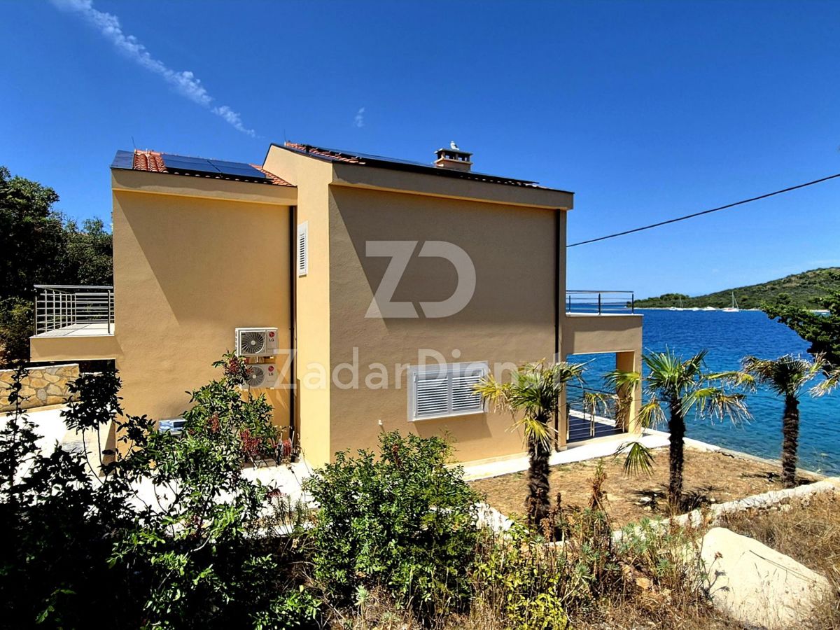 Splendida casa PRIMA FILA AL MARE - NUOVA COSTRUZIONE