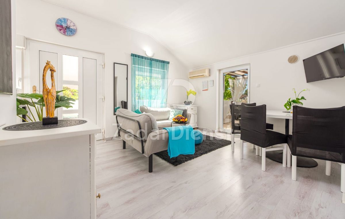 Casa con piscina e appartamento aggiuntivo sull'isola di Vir