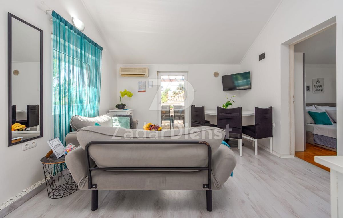 Casa con piscina e appartamento aggiuntivo sull'isola di Vir