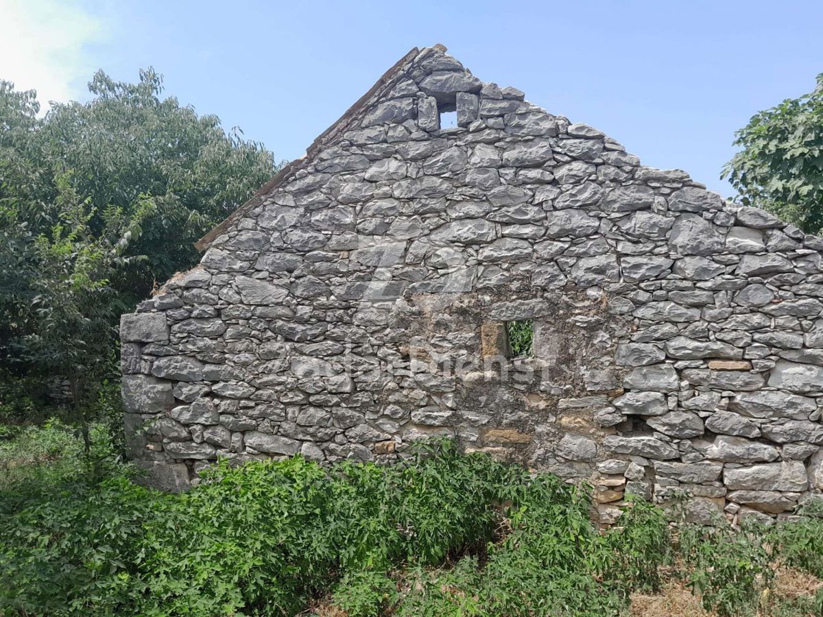 Terreno con casa in pietra - Suhovare (Zadar)
