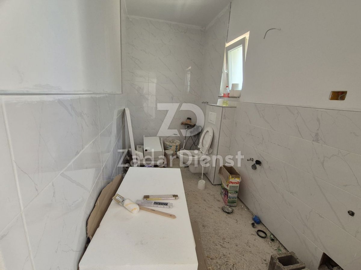 Villa moderna con piscina e vista sul mare a Privlaka