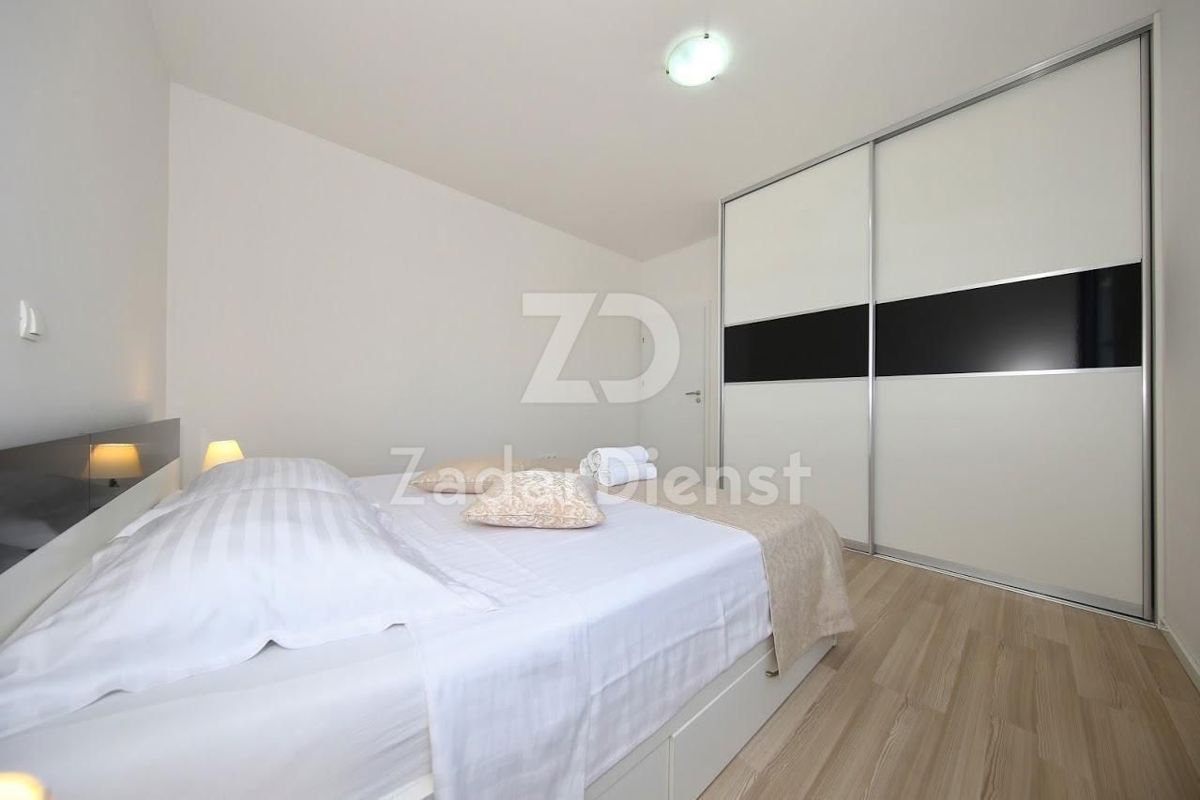 Bella e attrezzata casa con piscina a Zaton