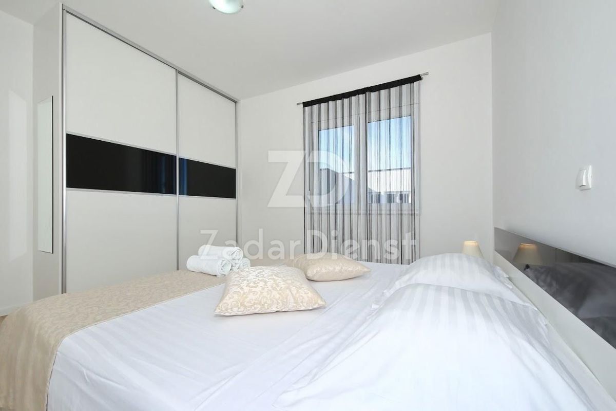 Bella e attrezzata casa con piscina a Zaton