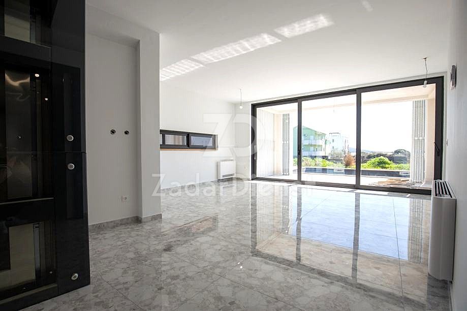 Villa con piscina e splendida vista sul mare