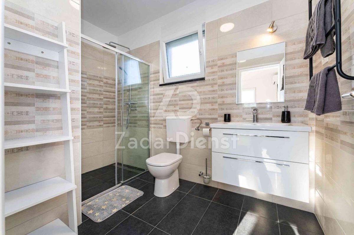 Villa moderna con piscina in una splendida zona di Privlaka