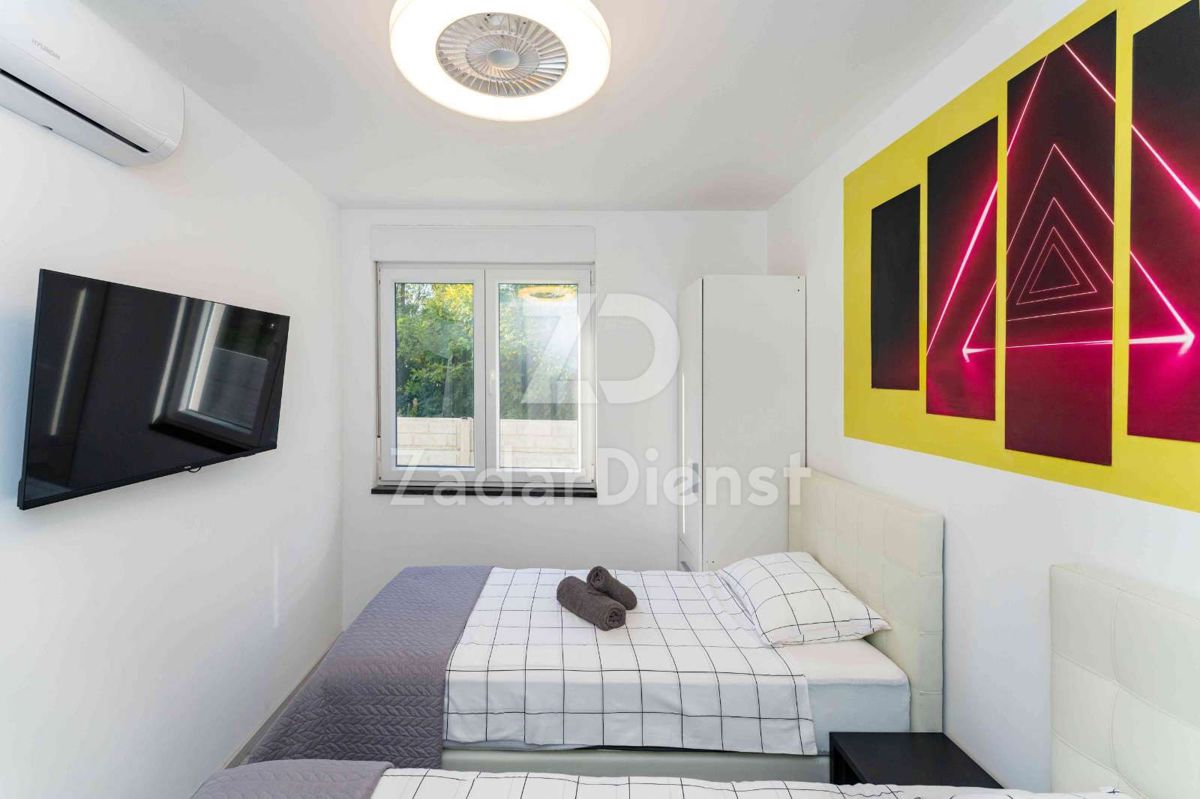 Villa moderna con piscina in una splendida zona di Privlaka