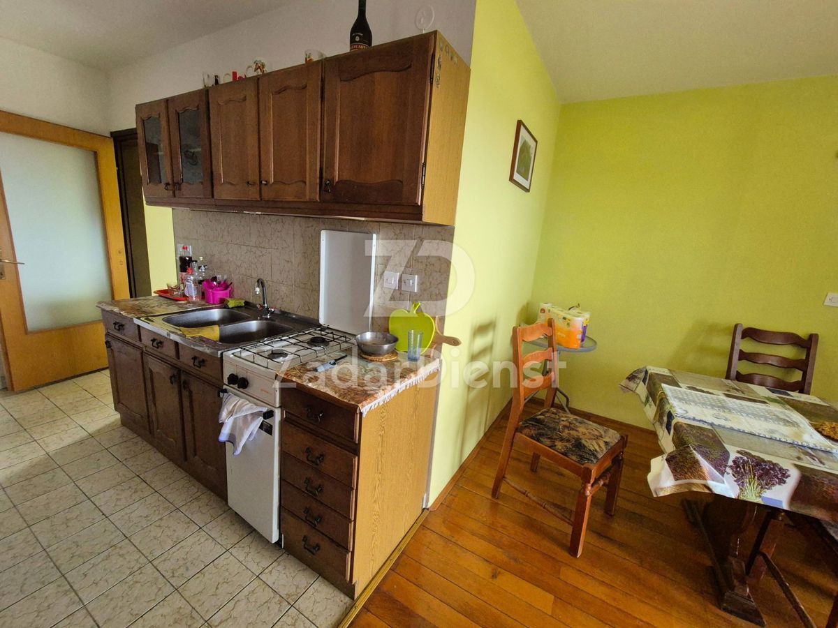 Casa con 4 unità abitative e vista sul mare a Sv. Filip i Jakov