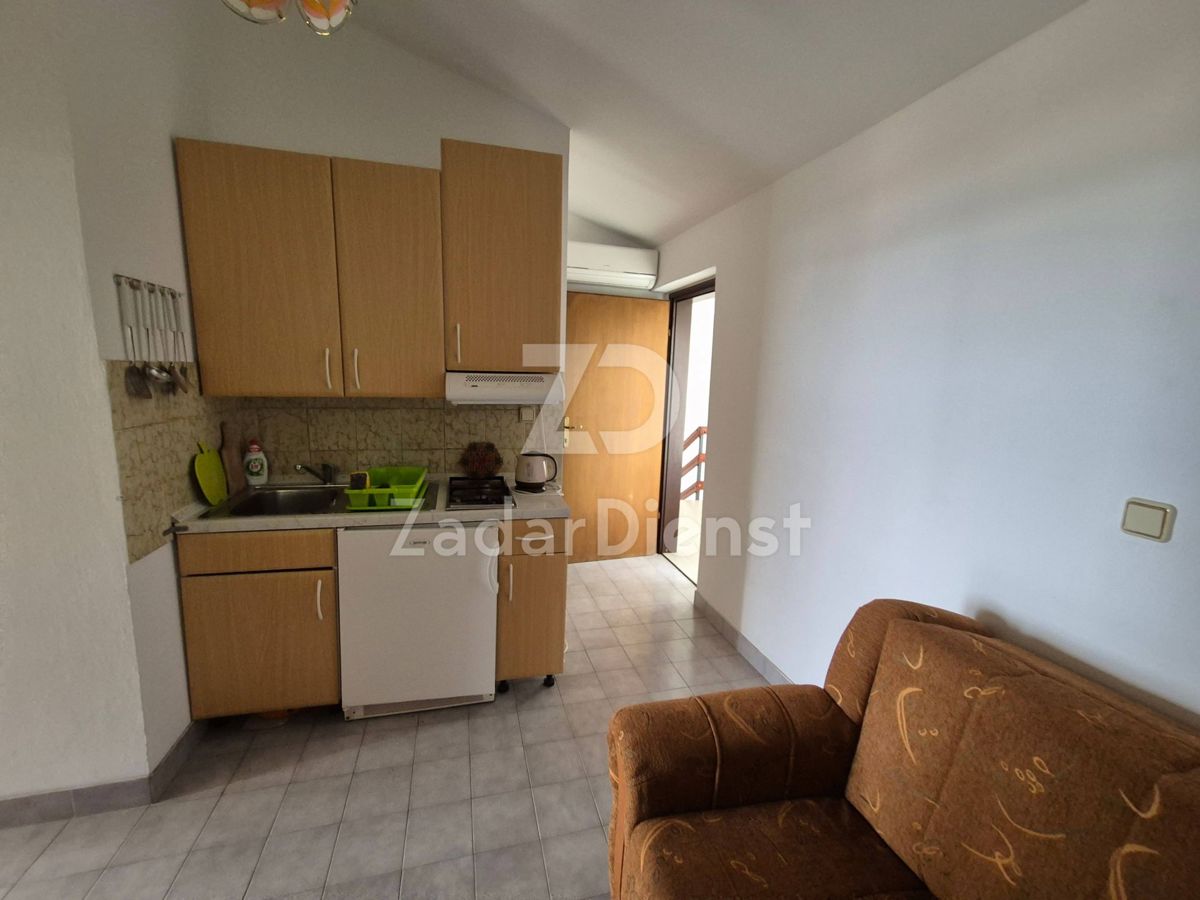 Casa con 4 unità abitative e vista sul mare a Sv. Filip i Jakov