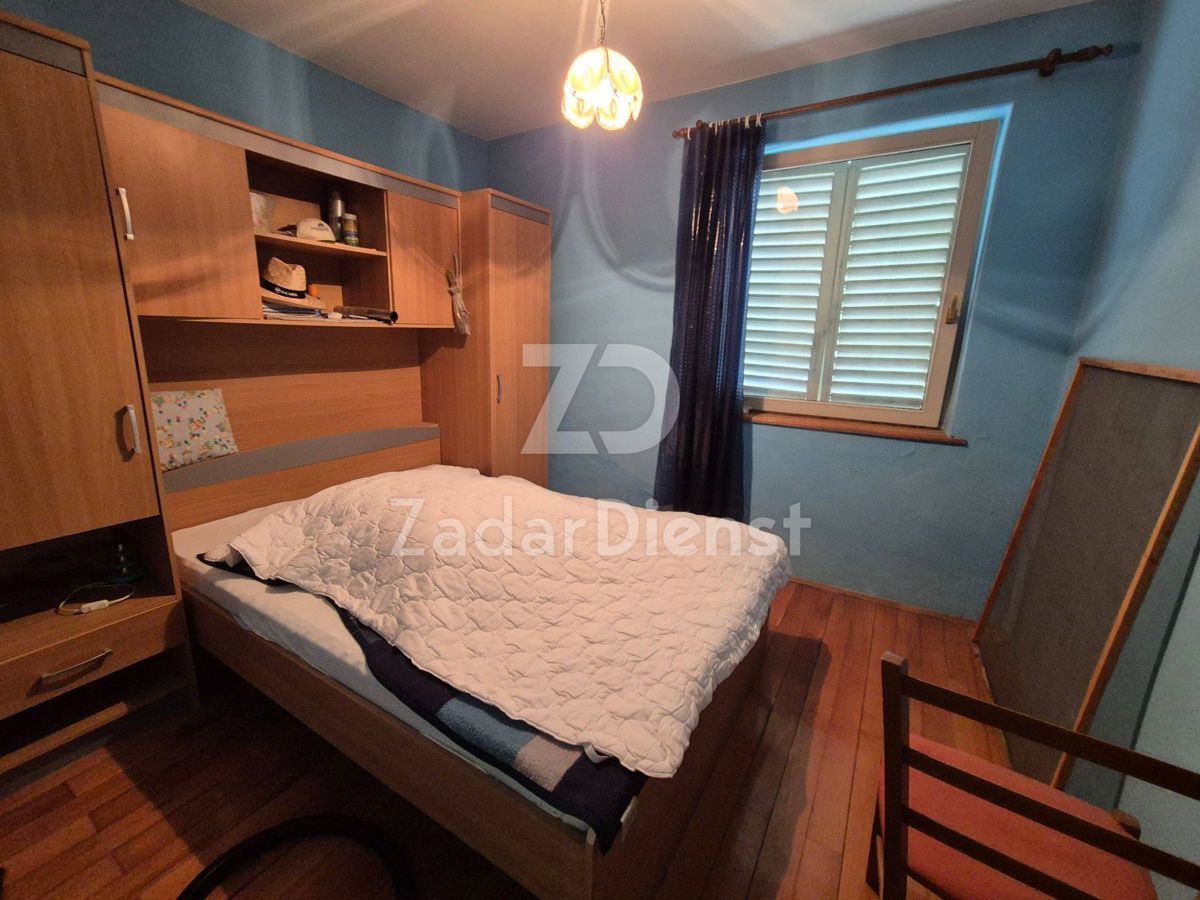 Casa con 4 unità abitative e vista sul mare a Sv. Filip i Jakov