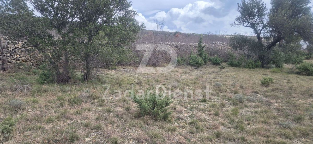Terreno di 602 m2 con vista sul mare a Maslenica
