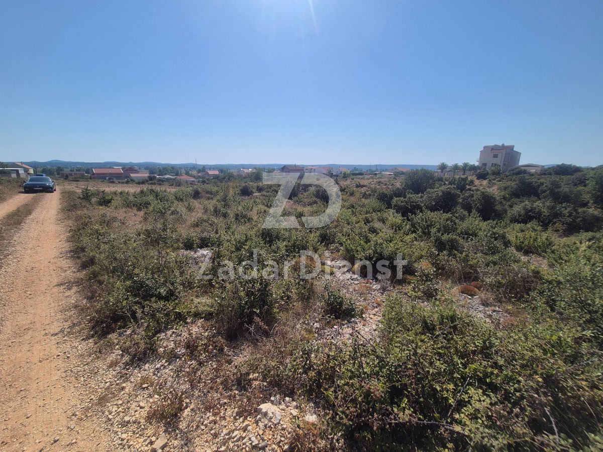 Terreno di 678 m2 in ottima posizione a Kakma