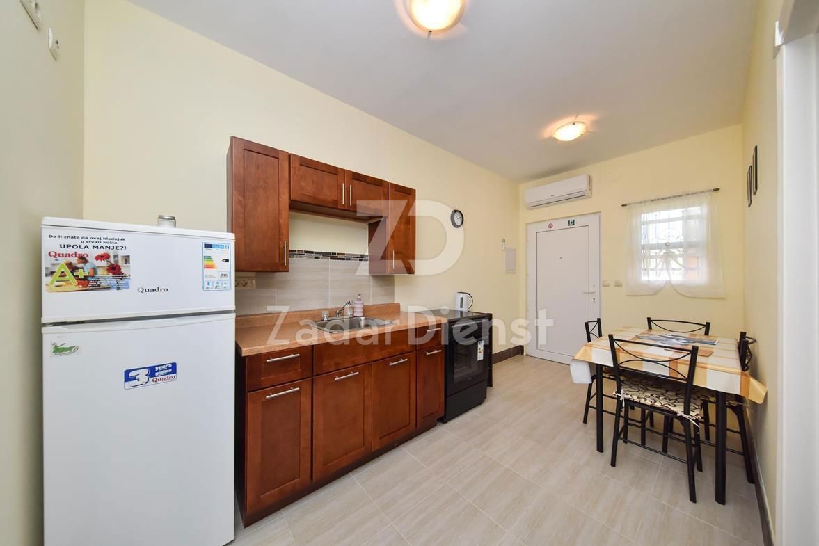 Casa con 6 appartamenti e vista sul mare a Vrsi