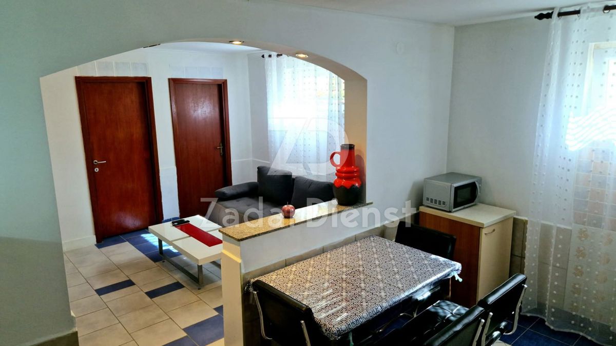 Appartamento seminterrato di 83 m2 a Zara