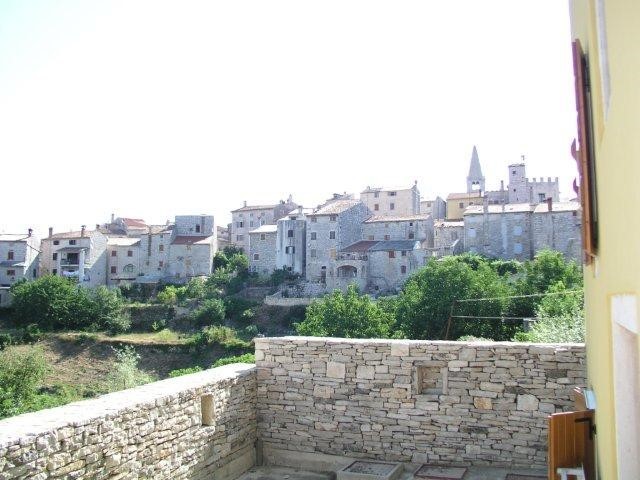 Casa in pietra, ristrutturata, nel Bale