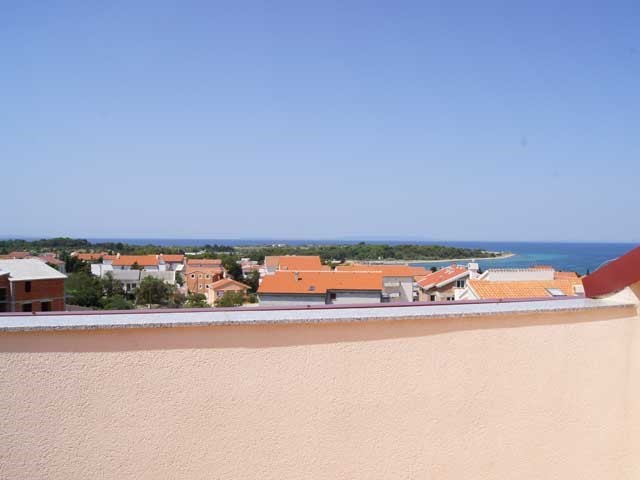 Appartamento quadrilocale - Novalja