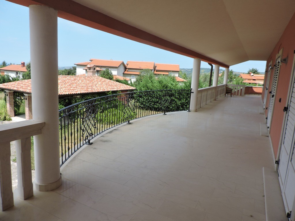 Immobili Istria, vendo villa, dintorni Buje - Buie