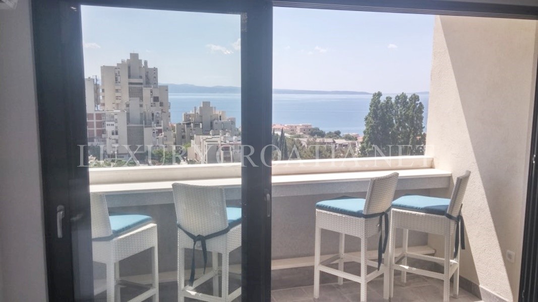 Appartamento ristrutturato con vista mare in vendita, Split