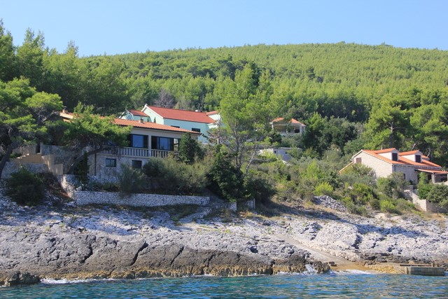 CASA FRONTE MARE IN VENDITA SULL'ISOLA DI KORCULA