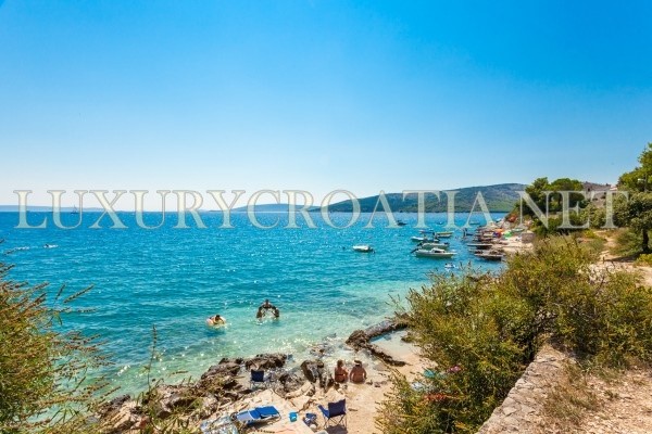 Casa sul mare in vendita, zona di Trogir