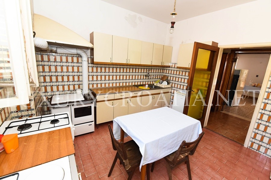 VILLA WATERFRONT IN VENDITA, VELI IZ, ZADAR AREA