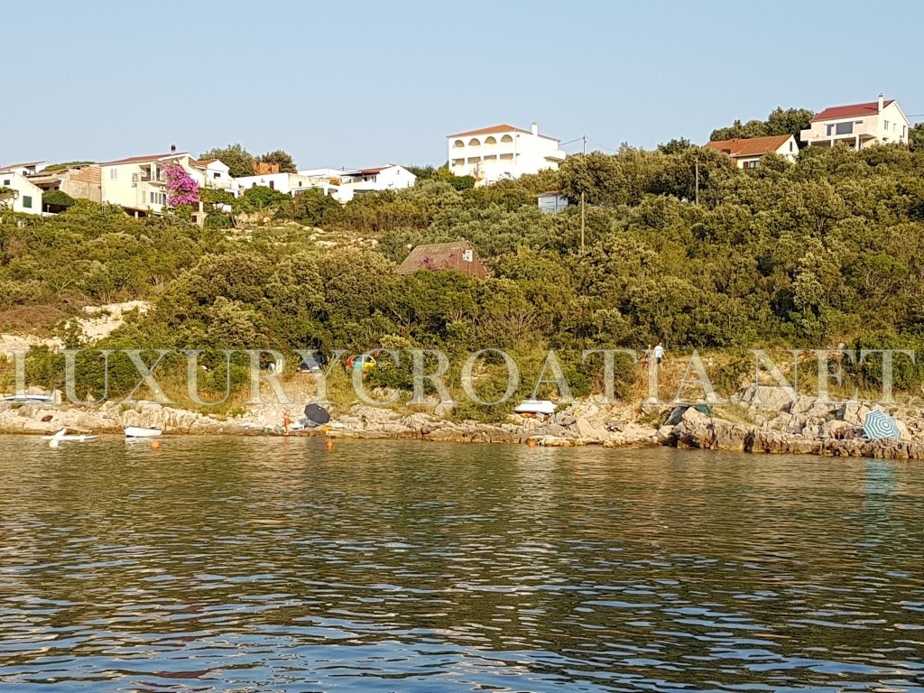 TERRA DI WATERFRONT IN VENDITA, ISOLA DI SOLTA, CROAZIA