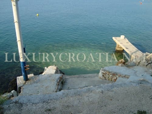 Casa sul mare in vendita, zona di Trogir