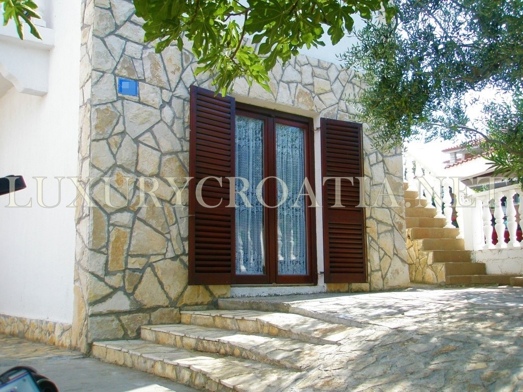 CASA IN VENDITA VICINO SPIAGGIA, SOLETTA ISOLA DI CROAZIA