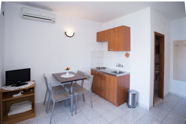 Nuova casa prima fila al mare in vendita, zona Sibenik