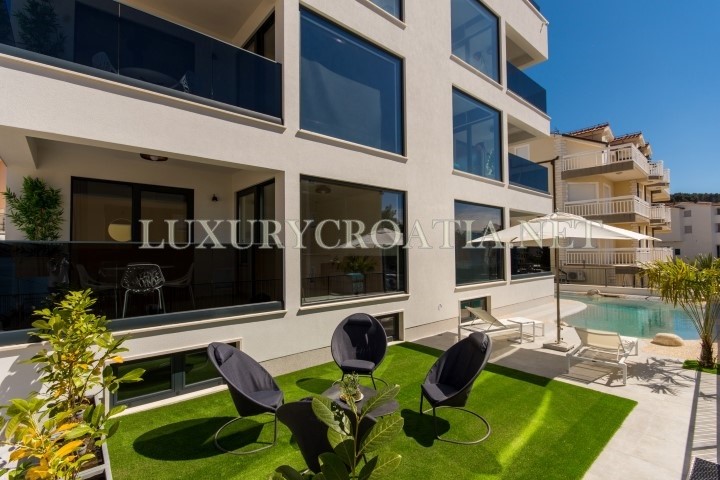 Villa con piscina in vendita, zona di Trogir