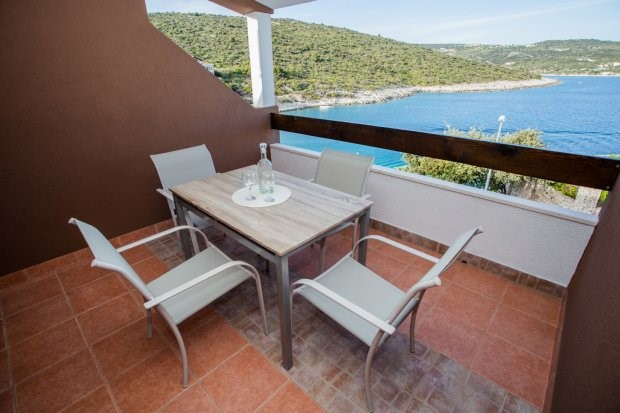 Nuova casa prima fila al mare in vendita, zona Sibenik
