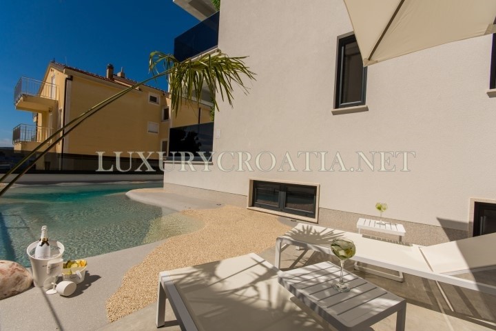 Villa con piscina in vendita, zona di Trogir