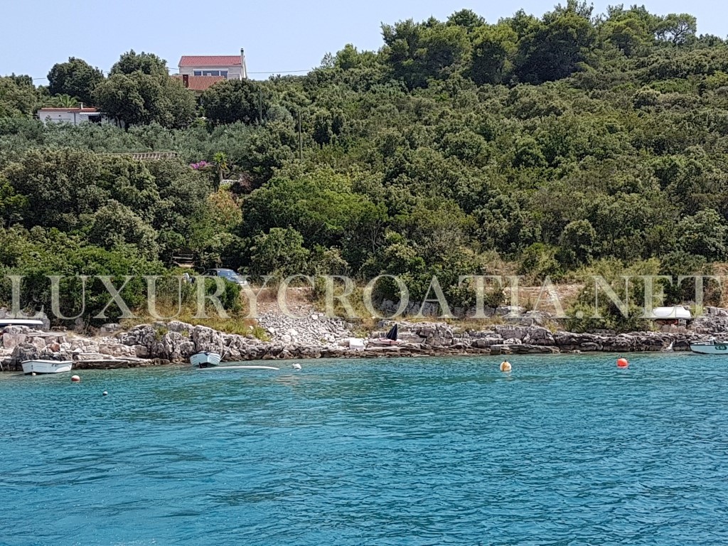 TERRA DI WATERFRONT IN VENDITA, ISOLA DI SOLTA, CROAZIA