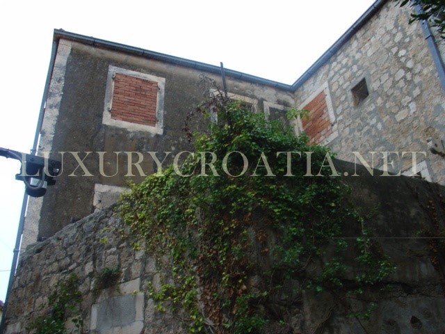 Vecchia casa di pietra in vendita, Brac