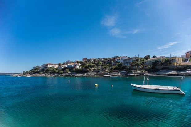 Nuova casa prima fila al mare in vendita, zona Sibenik