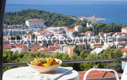 Villa in vendita con piscina e vista mare, Makarska