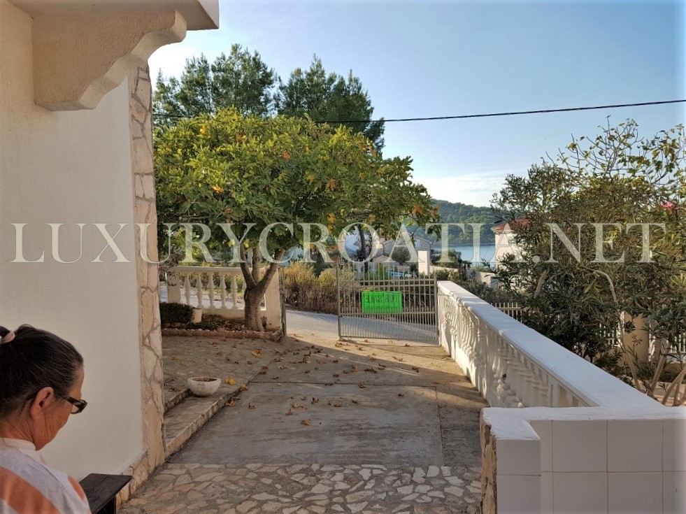 CASA IN VENDITA VICINO SPIAGGIA, SOLETTA ISOLA DI CROAZIA