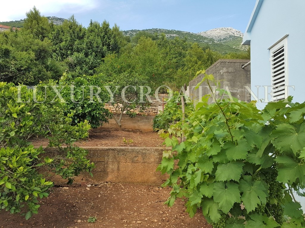 CASA FRONTE MARE IN VENDITA, ZONA OREBICA, CROAZIA