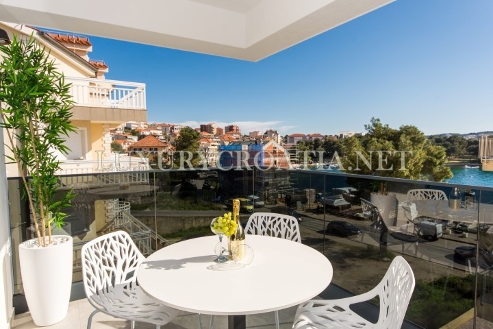 Villa con piscina in vendita, zona di Trogir
