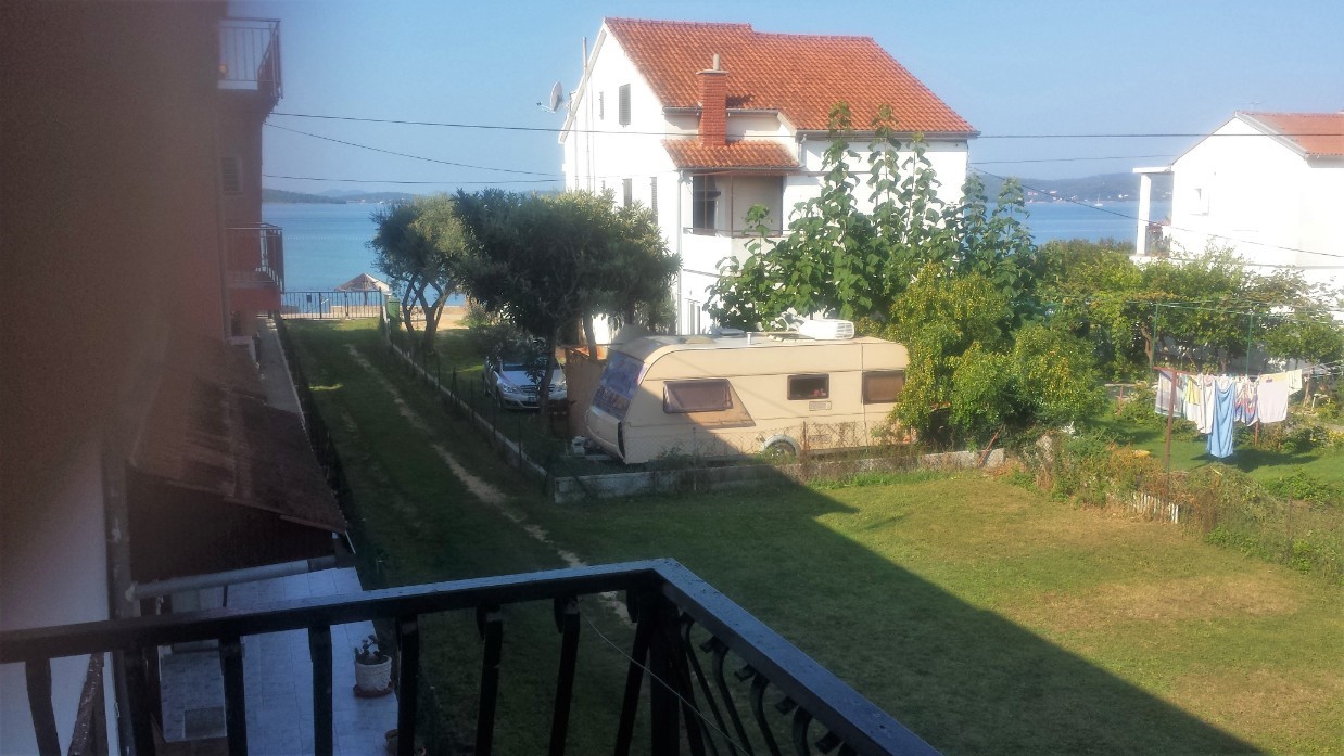 CASA IN VENDITA SULLA SPIAGGIA A ZAGABRIA SUKOSAN