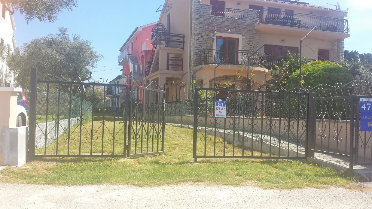CASA IN VENDITA SULLA SPIAGGIA A ZAGABRIA SUKOSAN